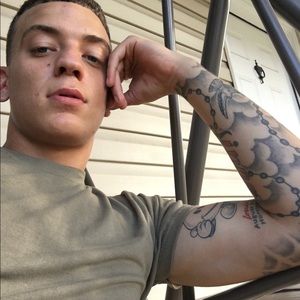 Meet your Posher, Damon